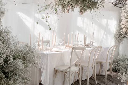 Dried Flowers for Wedding Styling: What Actually Works
